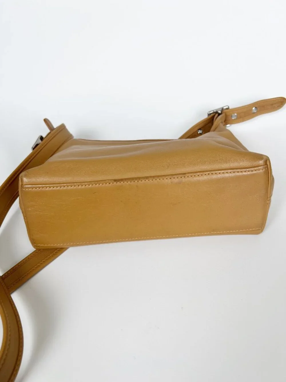 Vintage Coach Legacy Leather Ergo Hobo Zip Purse Crossbody Bag Camel Tan Y2K 00s - Picture 9 of 14
